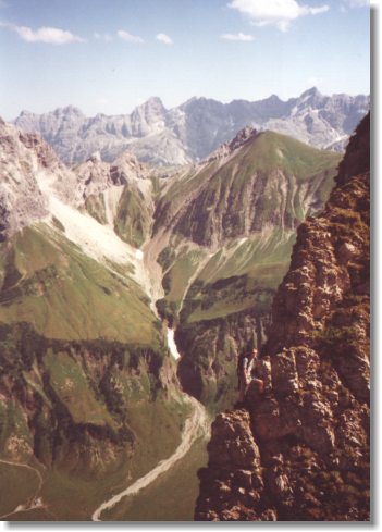 Luftiger Aufstieg am Nordwestgrat des Ostgipfels