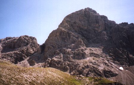 Der Krottenkopf aus dem Öfner Kar (links die Hermannskarscharte)