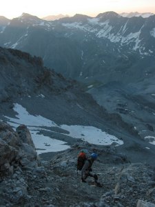 Aufstieg durch Schuttfelder auf rund 3200 m Höhe