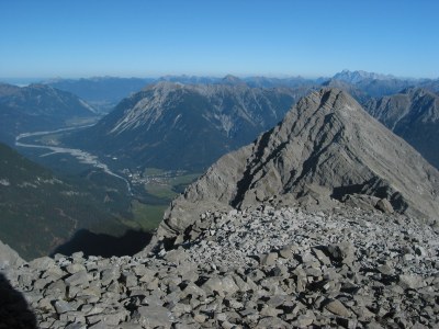 Blick vom Gipfel der Schwellenspitze zur Klimmspitze